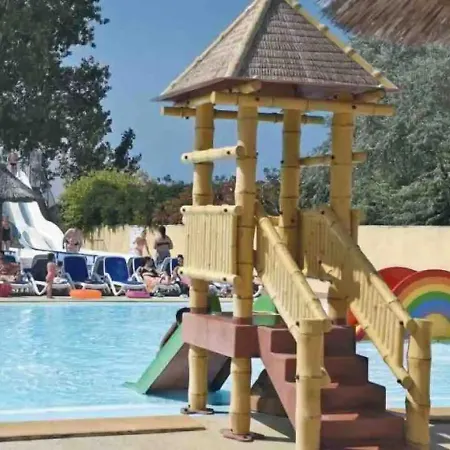 Kamp alanı Camping Elysee - Mobile-home Le Jungle'home